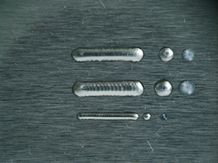 <a href='http://www.nbzsh.com/product/3.htm' class='text_a'>模具激光焊機(jī)</a>修復(fù)鏡面模具效果